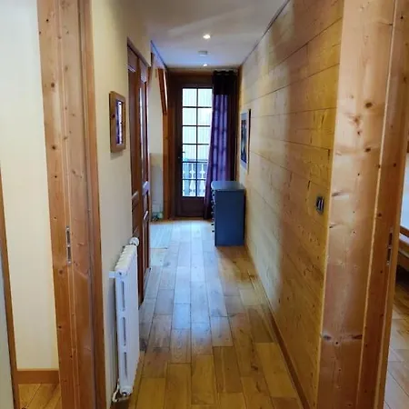 Chalet Spacious In Traditional French Village, Sleeps 8, Four Star With Fibre Broadband Abondance