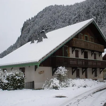 Chalet Spacious In Traditional French Village, Sleeps 8, Four Star With Fibre Broadband