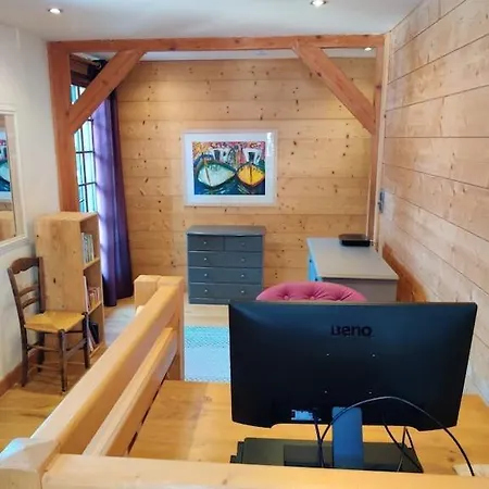 Spacious In Traditional French Village, Sleeps 8, Four Star With Fibre Broadband *