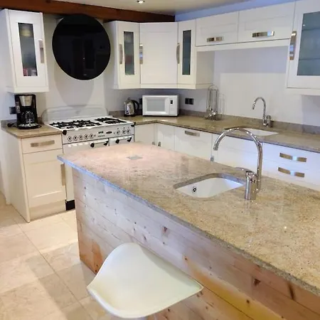 Spacious In Traditional French Village, Sleeps 8, Four Star With Fibre Broadband * Abondance