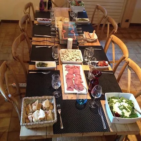 Spacious In Traditional French Village, Sleeps 8, Four Star With Fibre Broadband Chalet Abondance