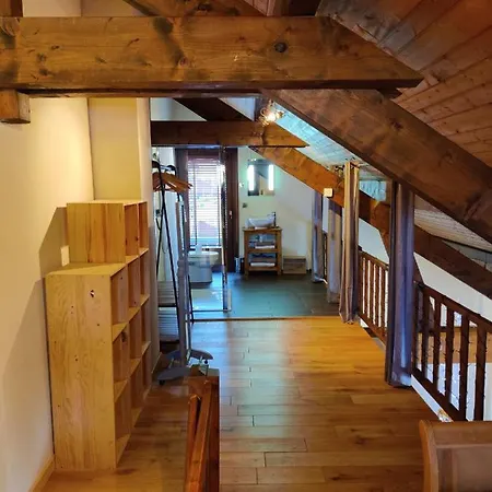 Chalet Spacious In Traditional French Village, Sleeps 8, Four Star With Fibre Broadband *
