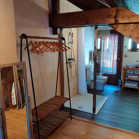 Spacious In Traditional French Village, Sleeps 8, Four Star With Fibre Broadband