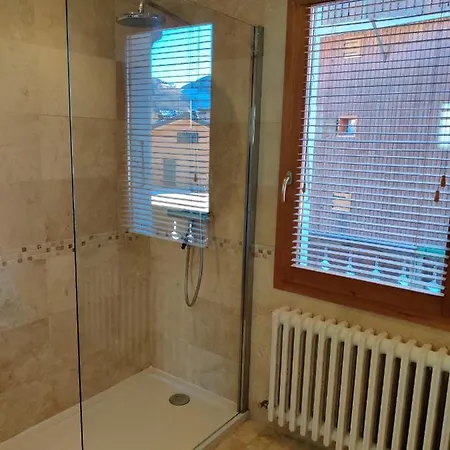 Spacious In Traditional French Village, Sleeps 8, Four Star With Fibre Broadband * Abondance
