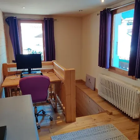 Chalet Spacious In Traditional French Village, Sleeps 8, Four Star With Fibre Broadband Abondance