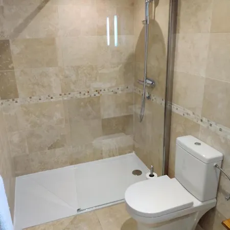 Spacious In Traditional French Village, Sleeps 8, Four Star With Fibre Broadband Chalet *