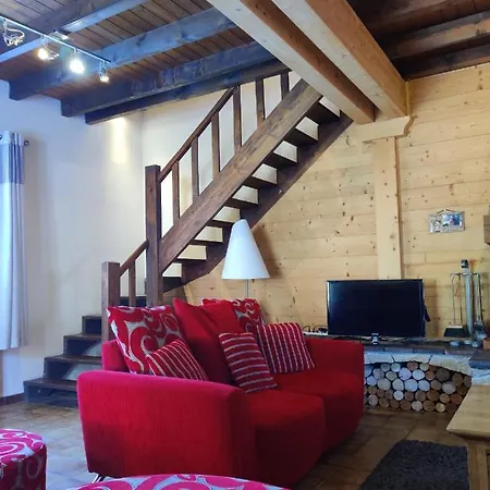 Spacious In Traditional French Village, Sleeps 8, Four Star With Fibre Broadband Abondance