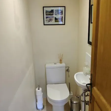 Spacious In Traditional French Village, Sleeps 8, Four Star With Fibre Broadband Abondance