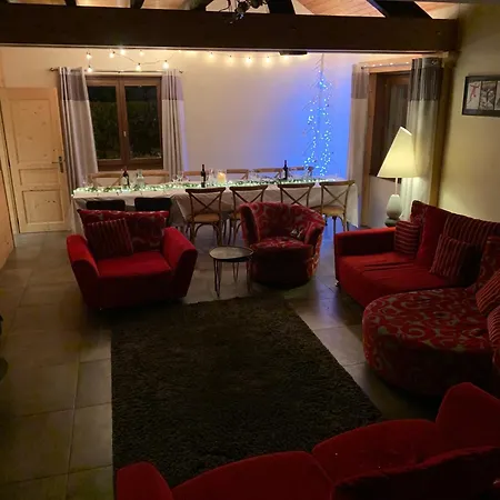Spacious In Traditional French Village, Sleeps 8, Four Star With Fibre Broadband *