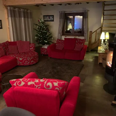 Spacious In Traditional French Village, Sleeps 8, Four Star With Fibre Broadband *